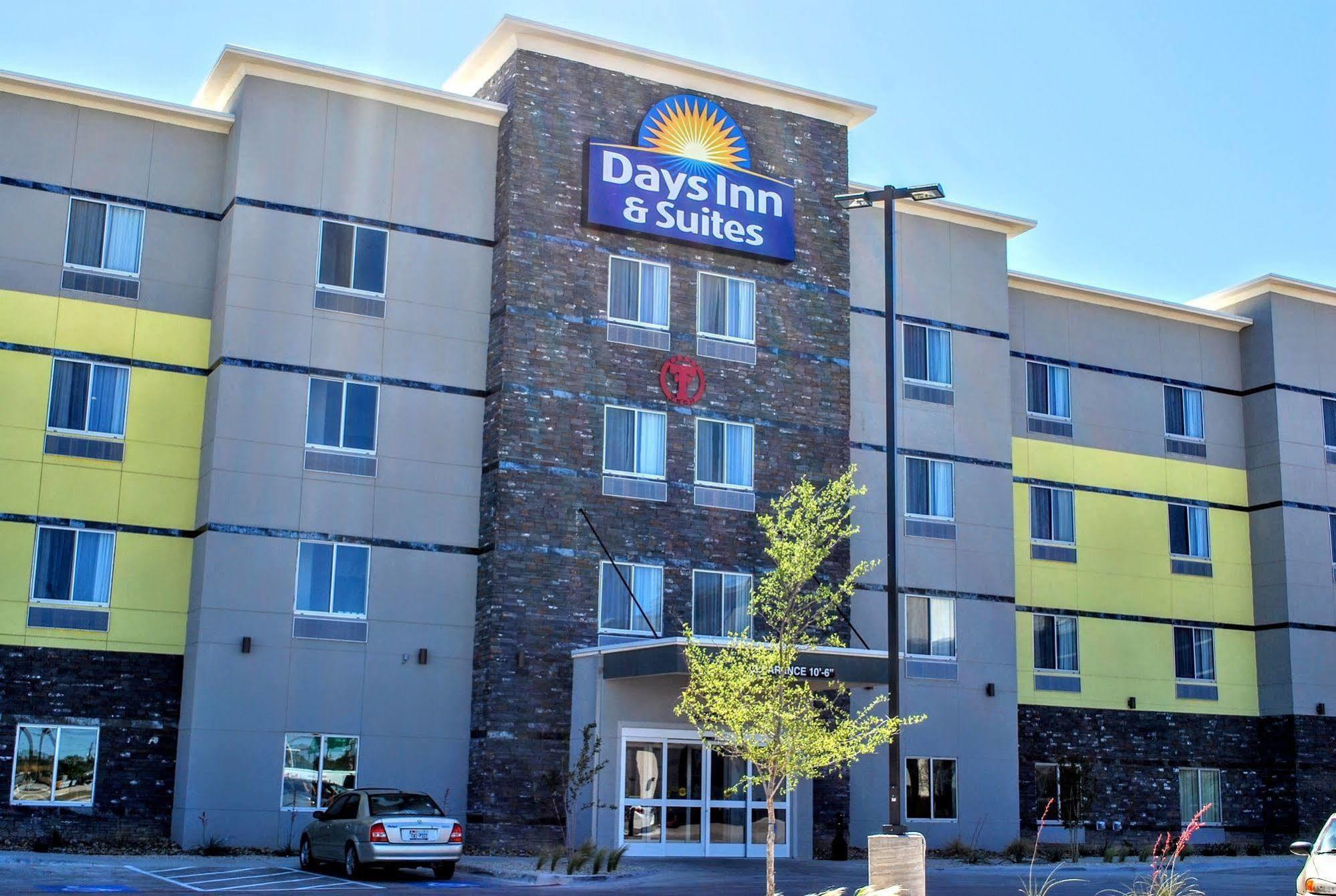 Days Inn & Suites By Wyndham Lubbock Medical Center Exterior foto